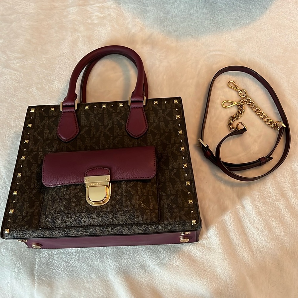 Micheal Kors purse